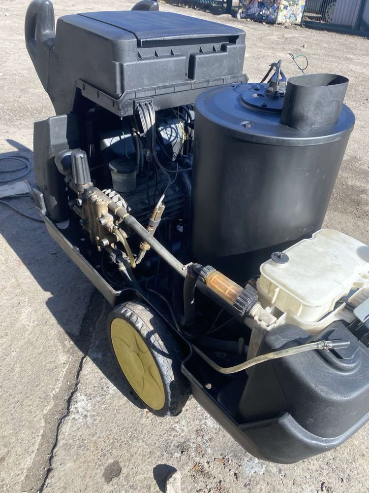 Продам Керхер HDS695 M Eco