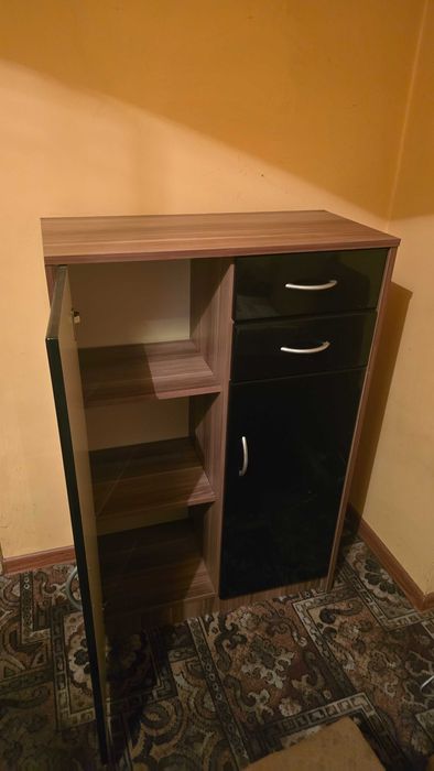 Komoda 74,5x111 cm, szafka z szufladami i półkami, wysoki połysk