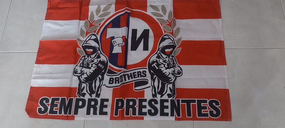 Bandeira NN. Nova