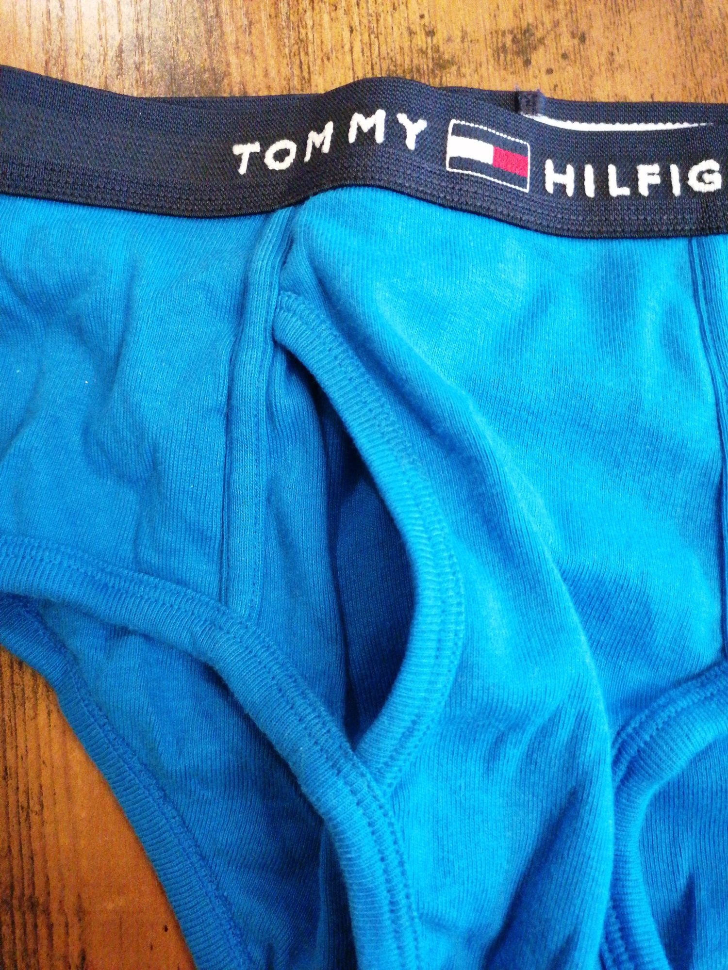 Slipy chłopięce Tommy Hilfiger roz. L/G [12-14 lat]