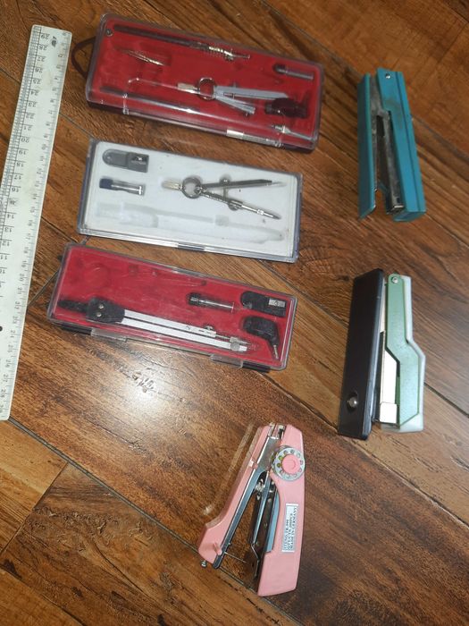 Набір степлерів та готувалень. Ціна за набір!