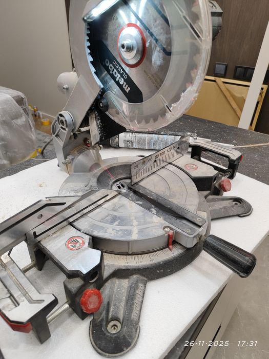 Торцовочная пила метабо