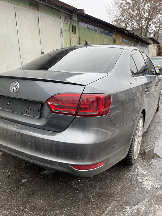 Разборка Jetta gla 2013 года 2.0 бензин
