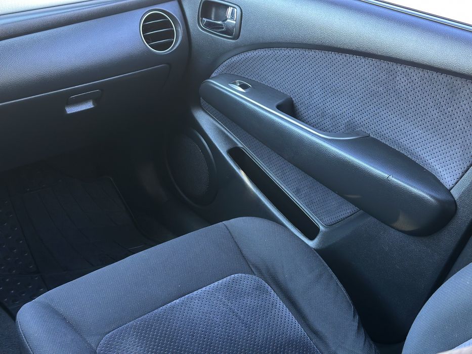 Mitsubishi Outlander 2006 року,2.4 бензин,автомат,повний привід,275т.к