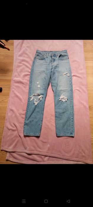 Jasnoniebieskie jeansy Levi's 501 , dziury,  W 26 L 28