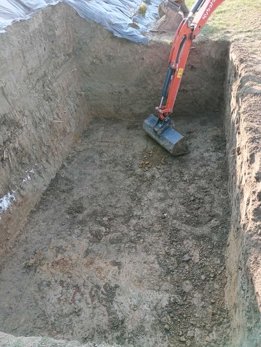 Usługa wynajmu minikoparki Kubota KX19