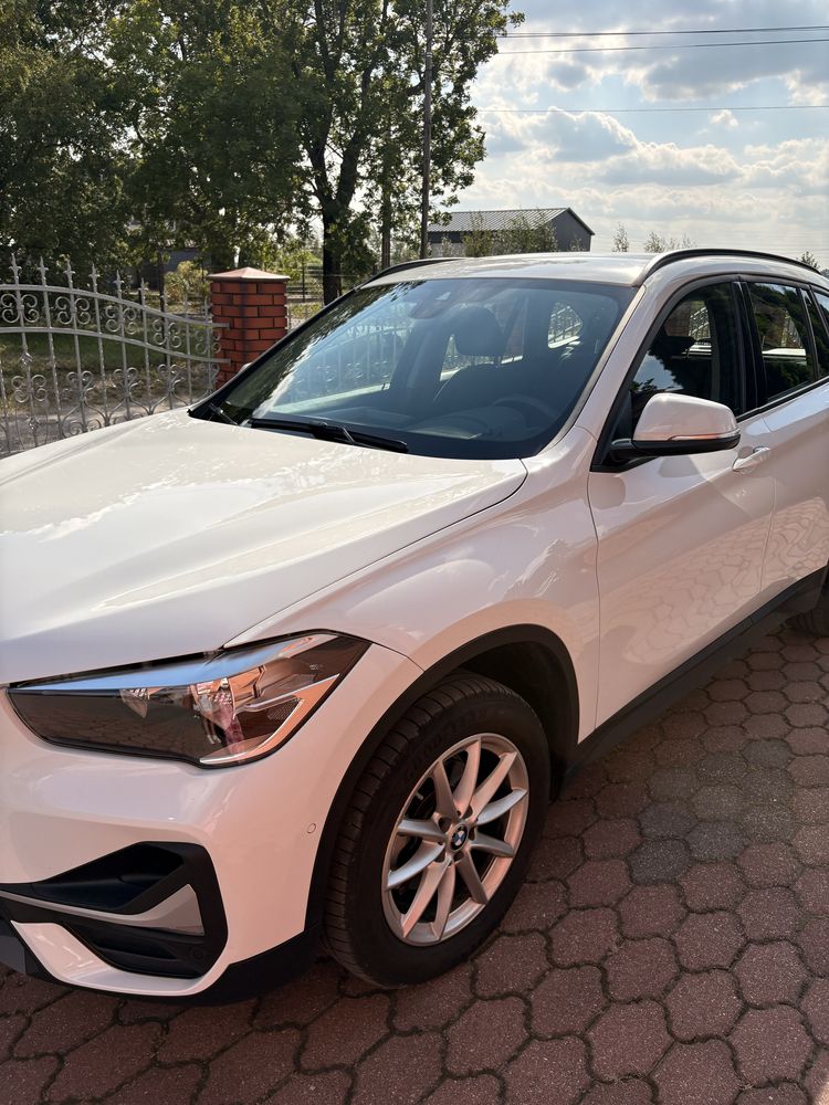 Sprzedam BMW X1 sDrive 16d