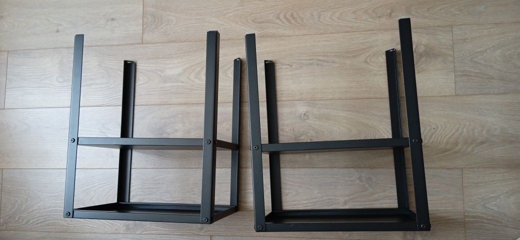 Duas mesas de apoio KNARREVIK 37x28x45cm