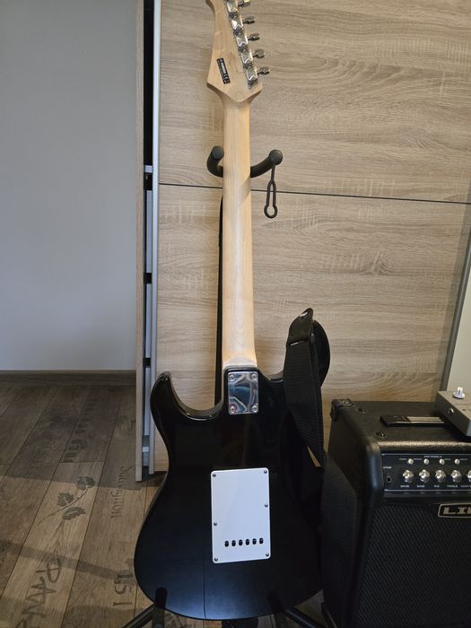 Gitara elektryczna Yamaha Pacifica + wzmacniacz Line 6 Spider IV