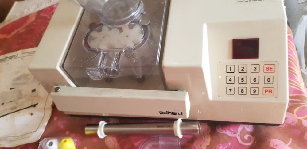 Edhard         máquina distribuidora    pastelaria