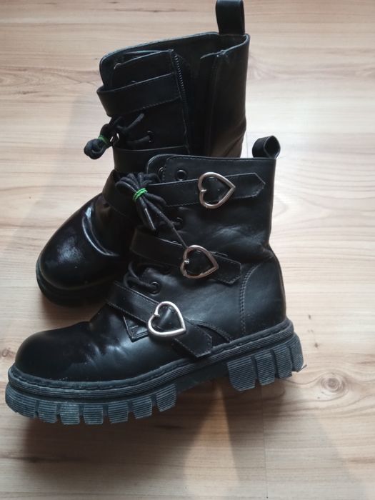 Buty zimowe dziewczęce rozm.34 cena 25zł