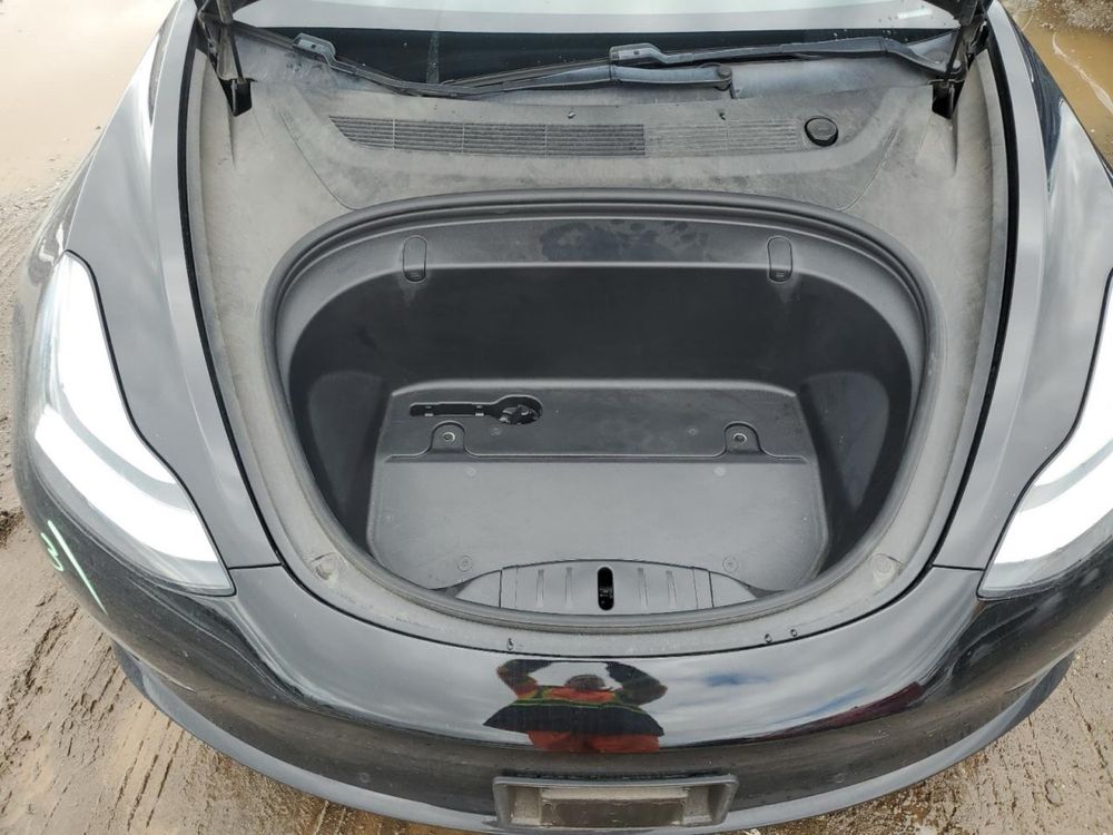 Tesla Model 3 longe range dual motor