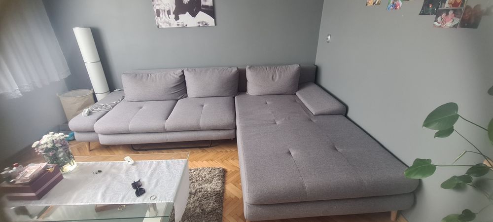Kanapa narożna dużą Szara   rok użytkowana a