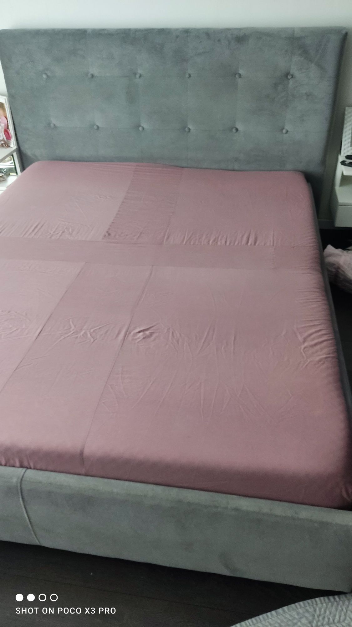 Super łóżko tapicerowane jak nowe  165/220