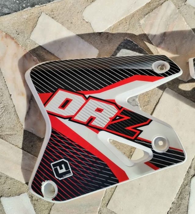 Plasticos radiador drz 400