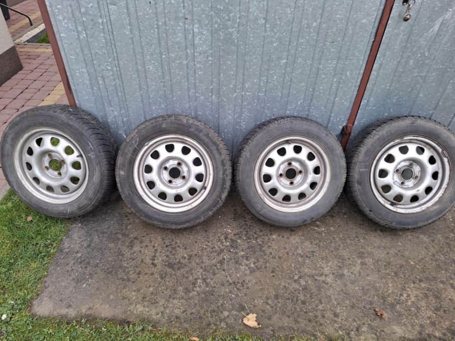 Felgi stalowe 14 4 x 100 z oponami zimowymi