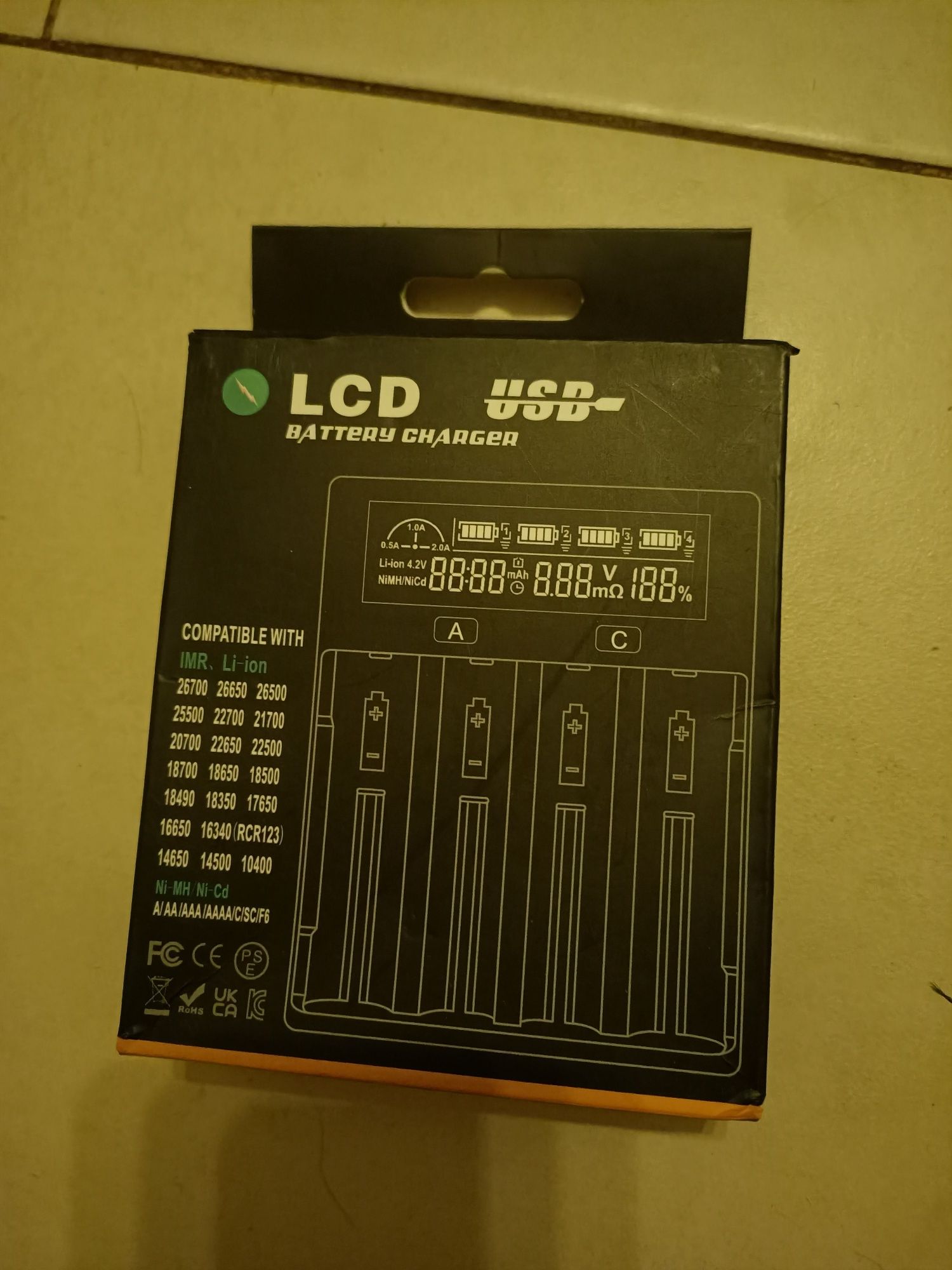 Ładowarka akumulatorowa LCD