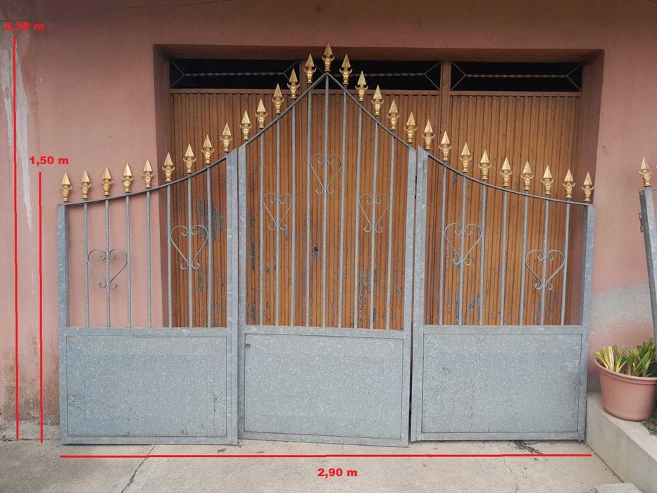 2 Portões em Ferro (grande e pequeno)