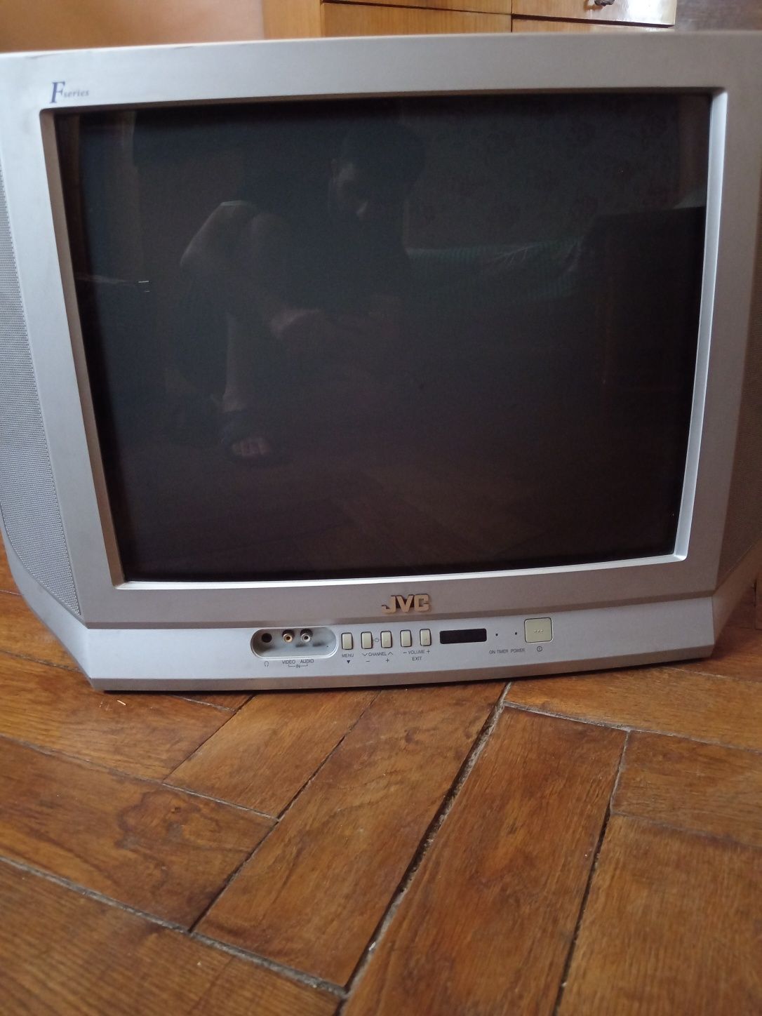 Продам Телевизор JVC