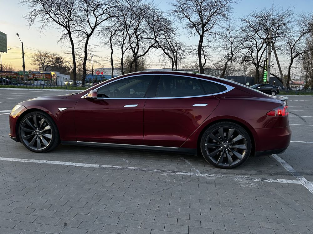 tesla model s p85 signature