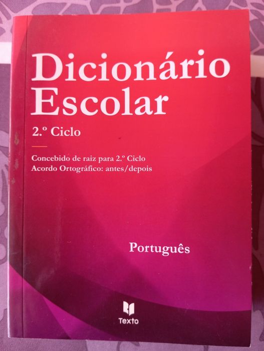 Dicionário escolar