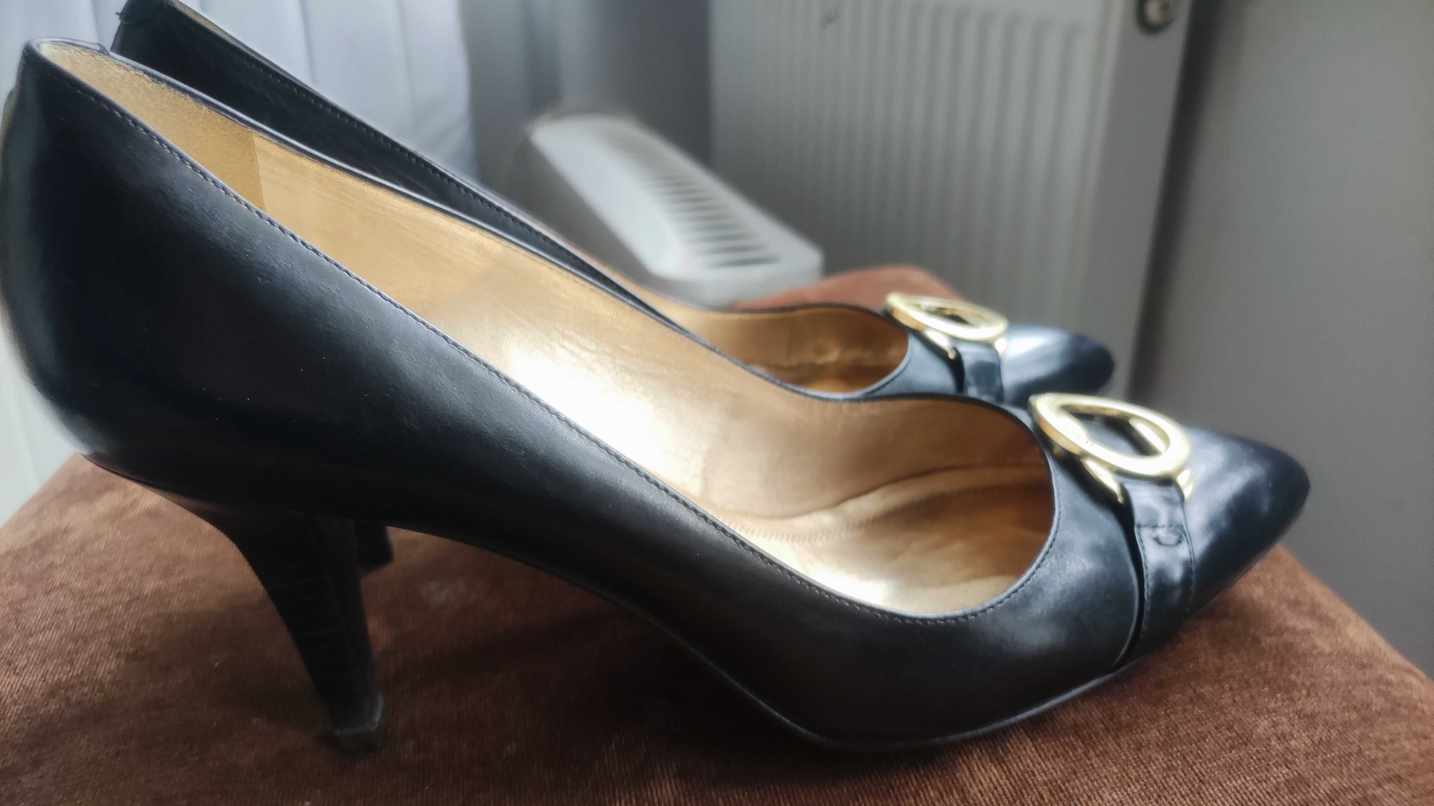 Hugo Boss szpilki czarna skóra 40.5