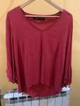 Blusa vermelho-cereja tamanho XL Zara com decote em V