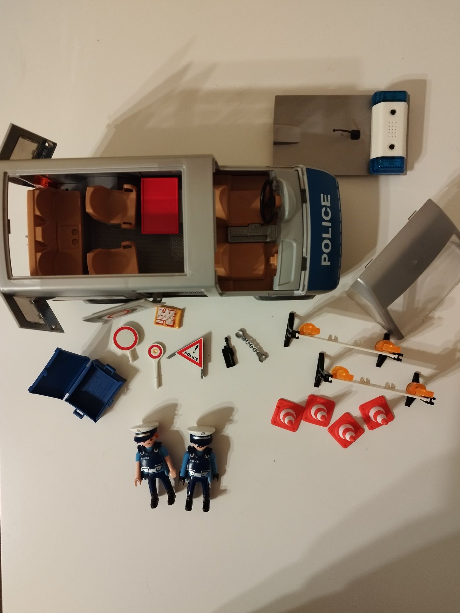 Playmobil samochód policyjny 70899