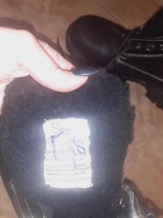 Продам зимние мужские ботинки