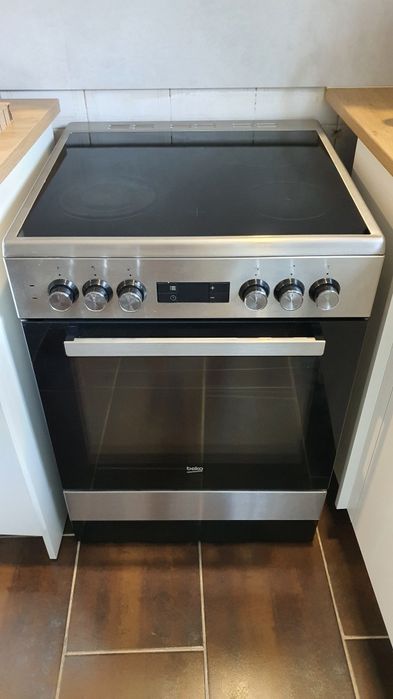 Fogão Beko (placa + forno)