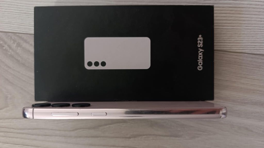 Samsung s23 plus + 8/256