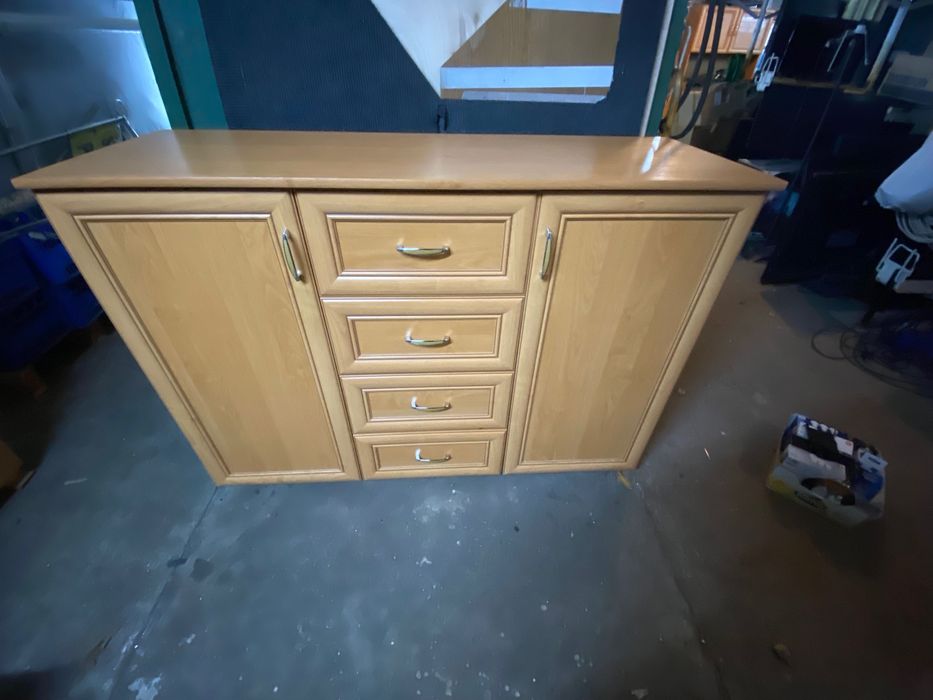 Komoda w świetnym stanie – solidna i pojemna