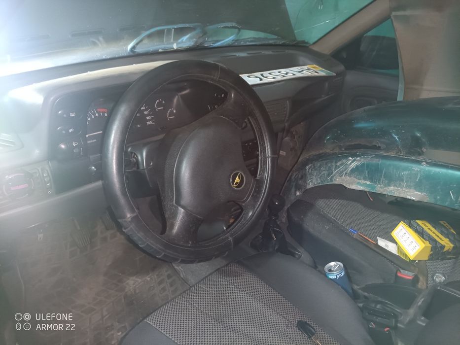 Продам део нексія під розбір по болтах