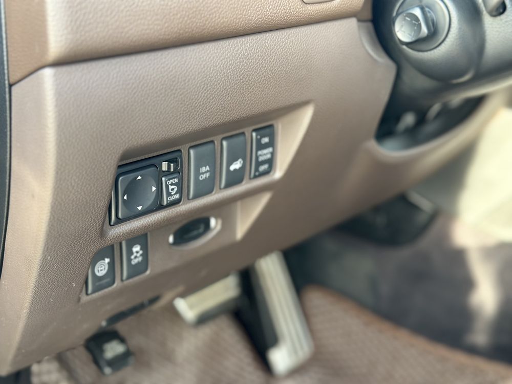 Infiniti fx 30d.