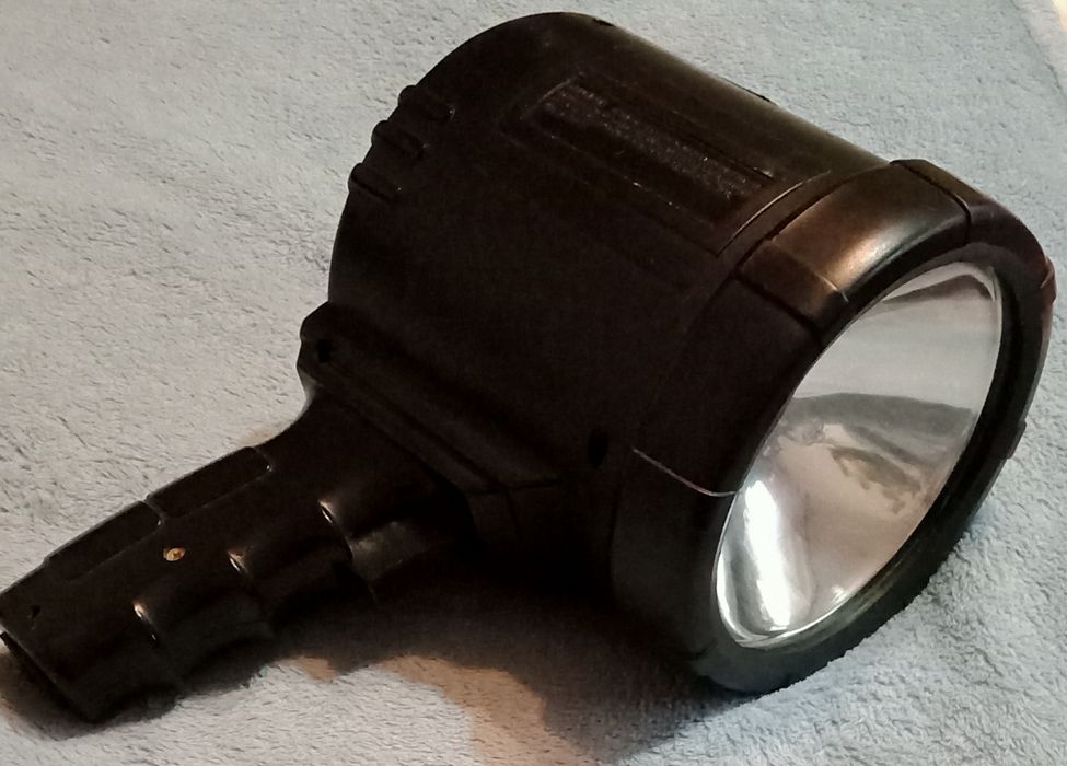 Lampa szperacz, sprawna.