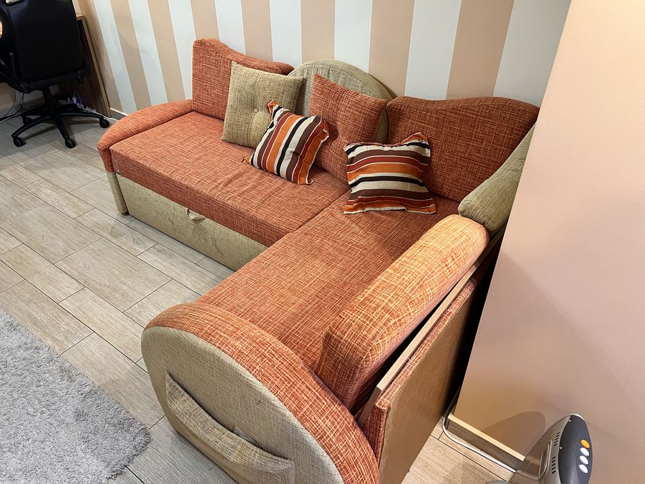 Розкладний кутовий диван