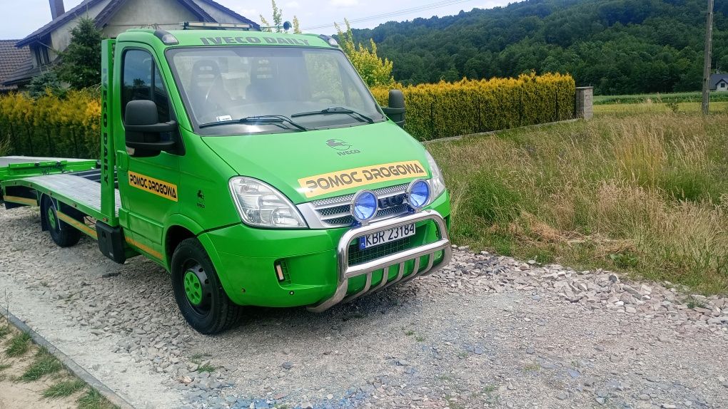 Iveco daily pomoc drogowa nowy najazd oświetlenie LED 3.5 t hak
