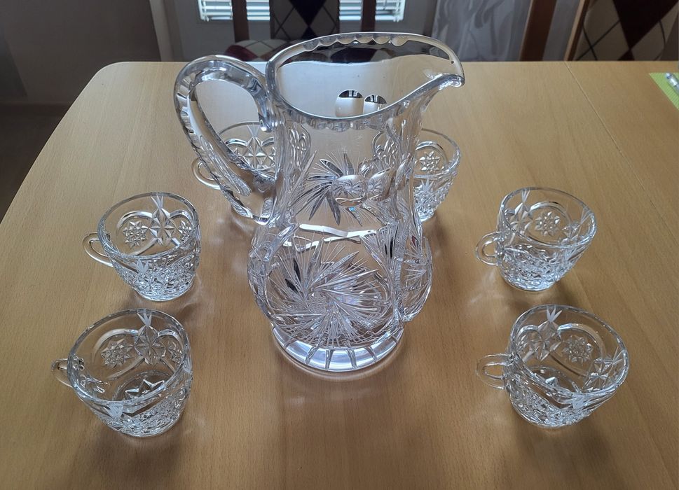 Zestaw z kryształu - dzbanek oraz 6 szklaneczek