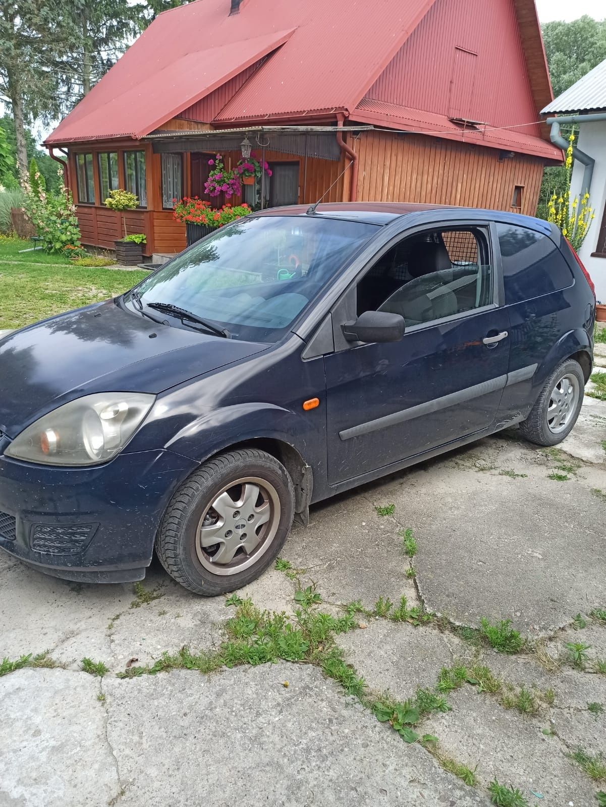 Samochód Ford Fiesta van 2 osobowy 1.3 benzyna