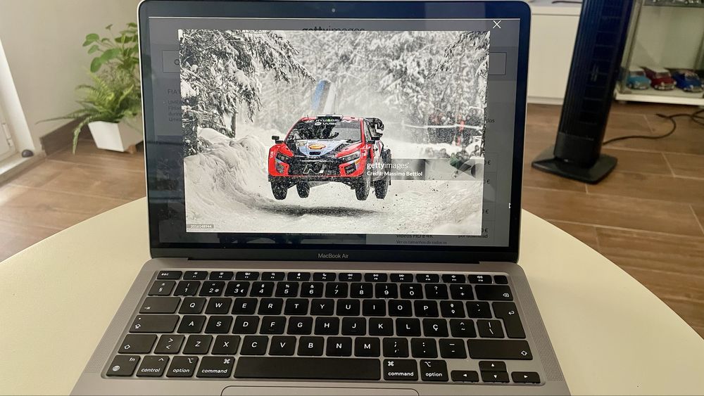 Apple MacBook Air M1 novo