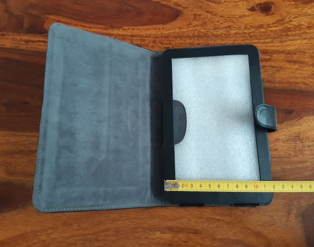 Czarne Etui na tablet