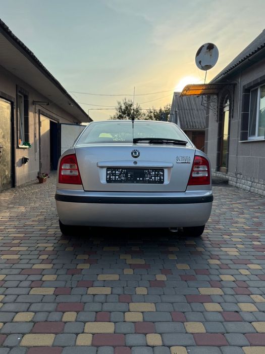 Продам SKODA OKTAVIA 1.6mpi