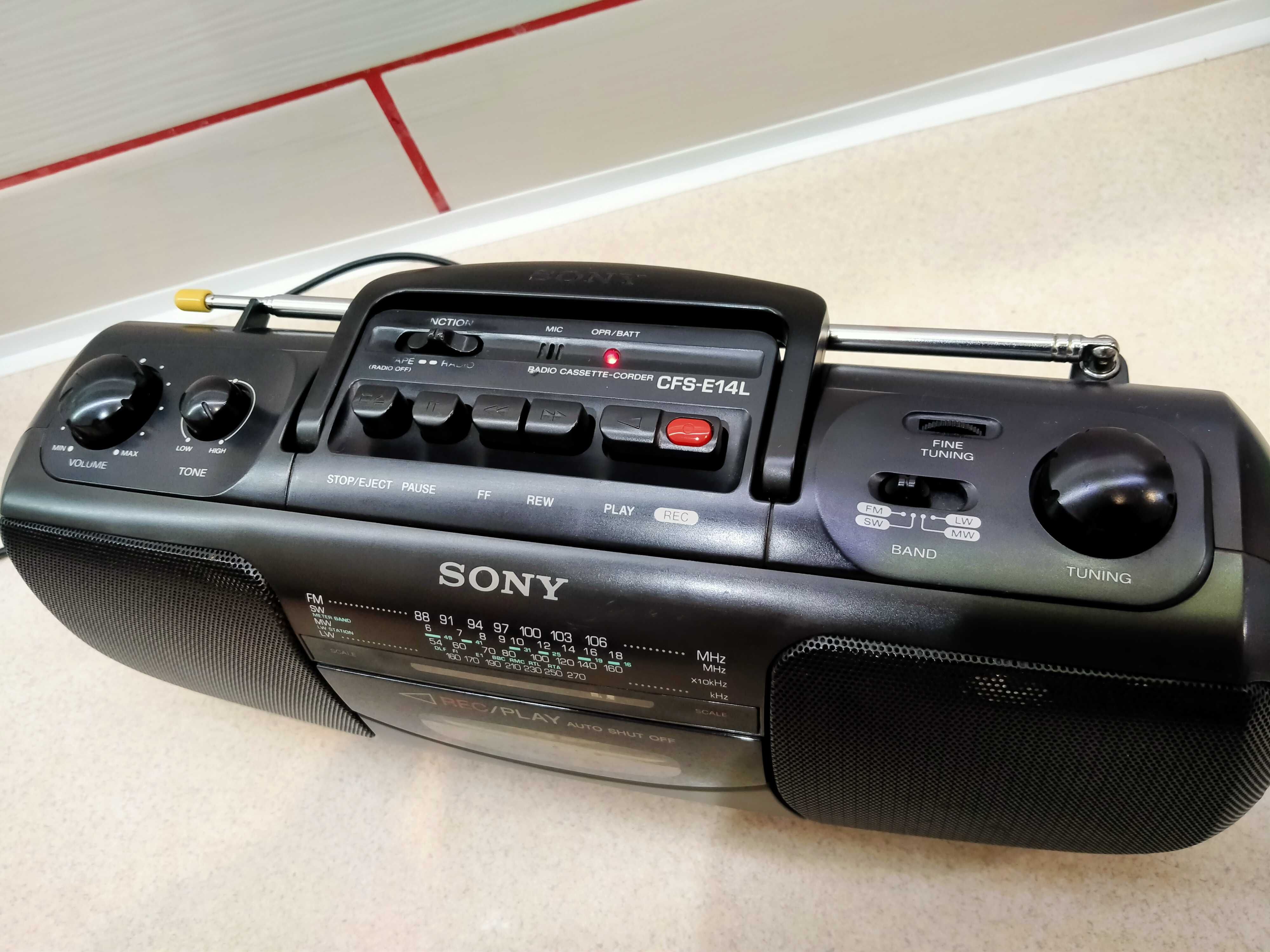 Sony radiomagnetofon piękny klasyk