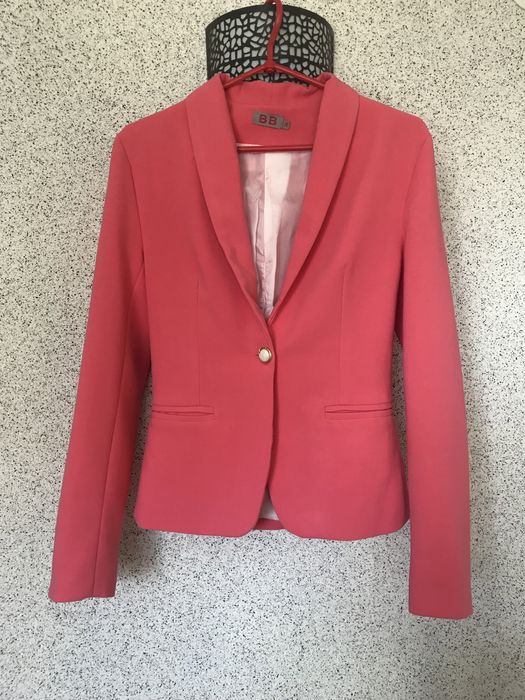 Дуже гарний жіночий жакет бренду ВВ, піджак 42-44 роз