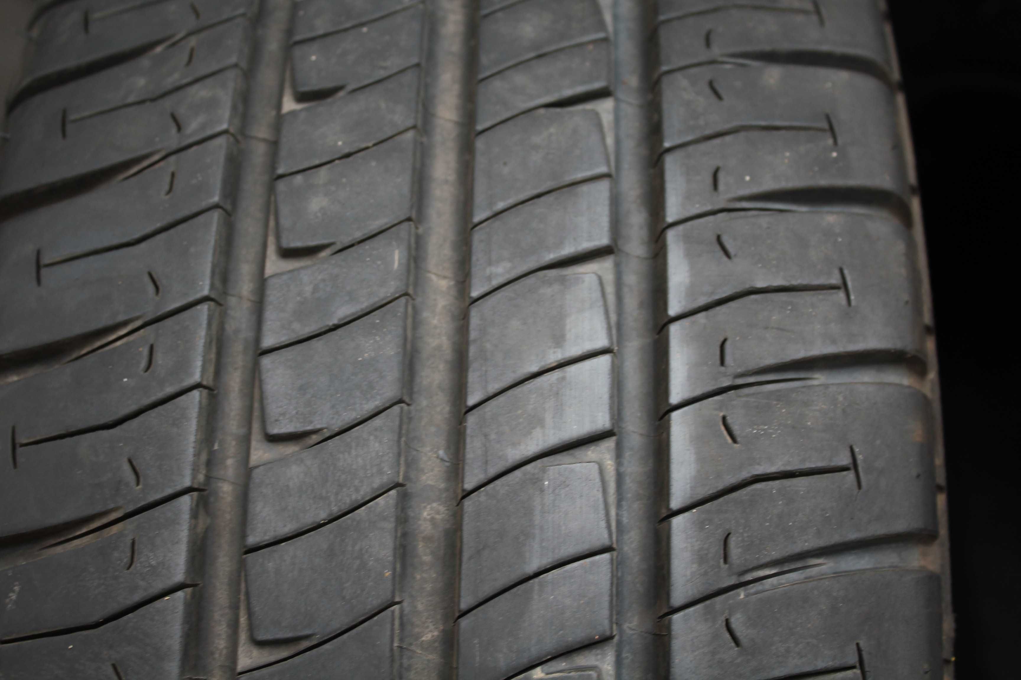 235 65 R16C Michelin Agilis
