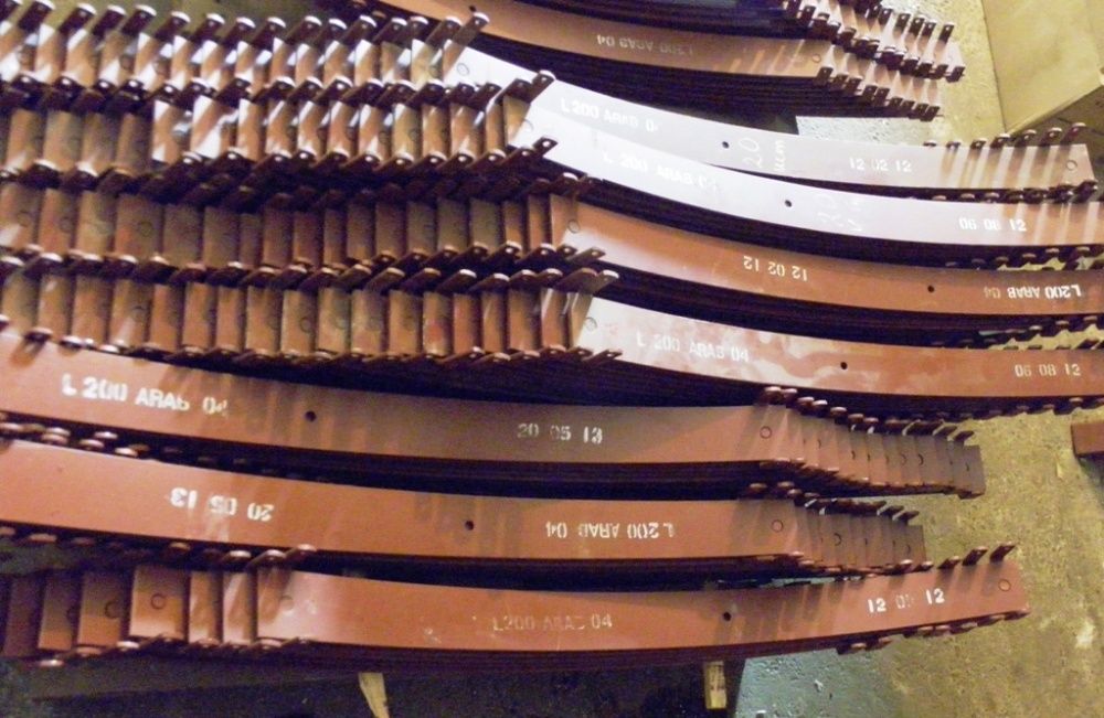 Рессоры задние на Mitsubishi L200 Митсубиси Л200 от 2005 г.