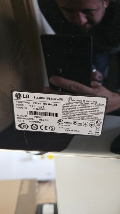 Монітор LG IPS236 v