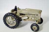 Żeliwny traktor masywny figura model