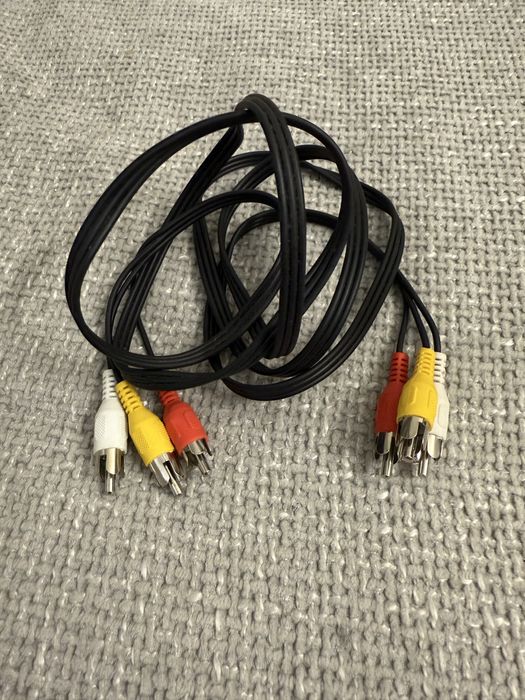 Кабель 3 x RCA – 3 x RCA 1.5m. Новий.
