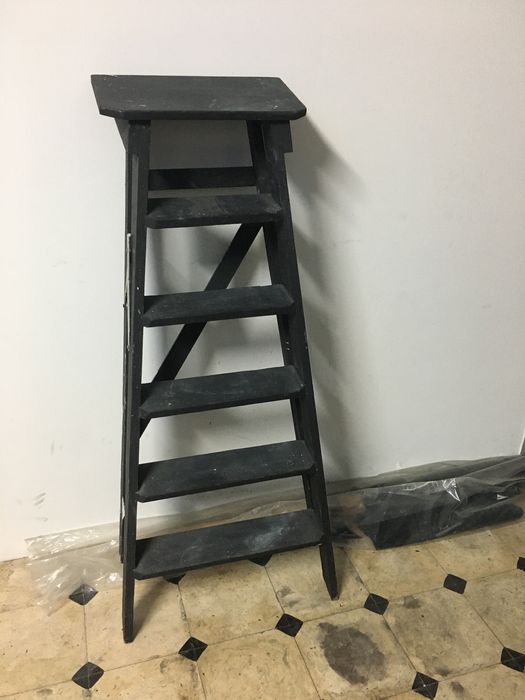 Escadote vintage em madeira